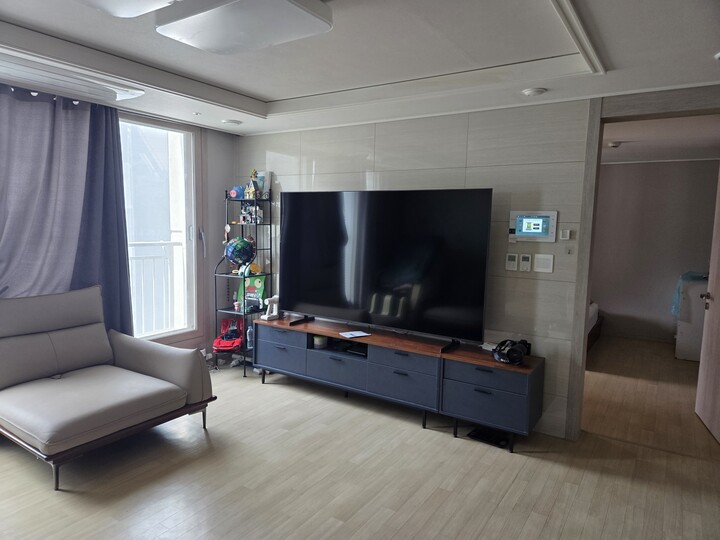 [삼성] Crystal UHD KU85UD7050FXKR(벽걸이)(설치비+브라켓) 상세 이미지 2