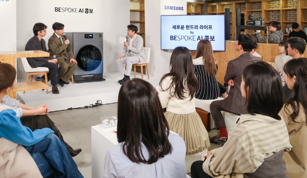 [삼성전자] 비스포크 AI 스팀 로봇청소기 새틴 그레이지 (VR7MD97716G) + 악세서리 키트 + 다회용포(4매) VR7MD97GRAKRPW 썸네일 3