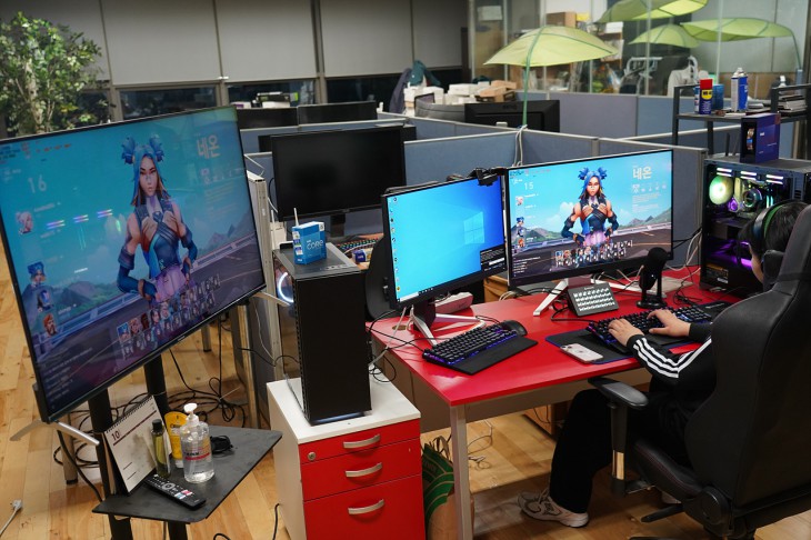 [더함] 스마트 구글 5.0 OS 안드로이드 14 QLED 75인치 120Hz (36) UA751QLED 썸네일 2